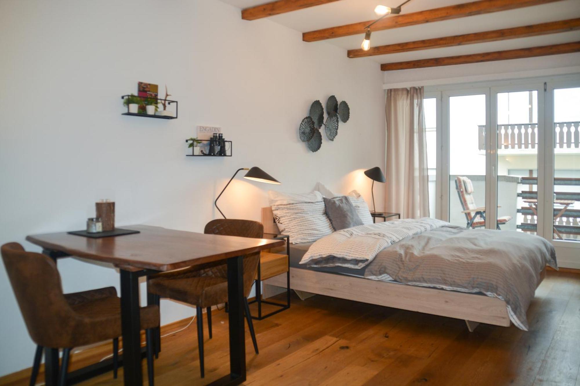 Swissme - Modernes Am Sportplatz Mit Balkon & Parkplatz Apartamento São Moritz