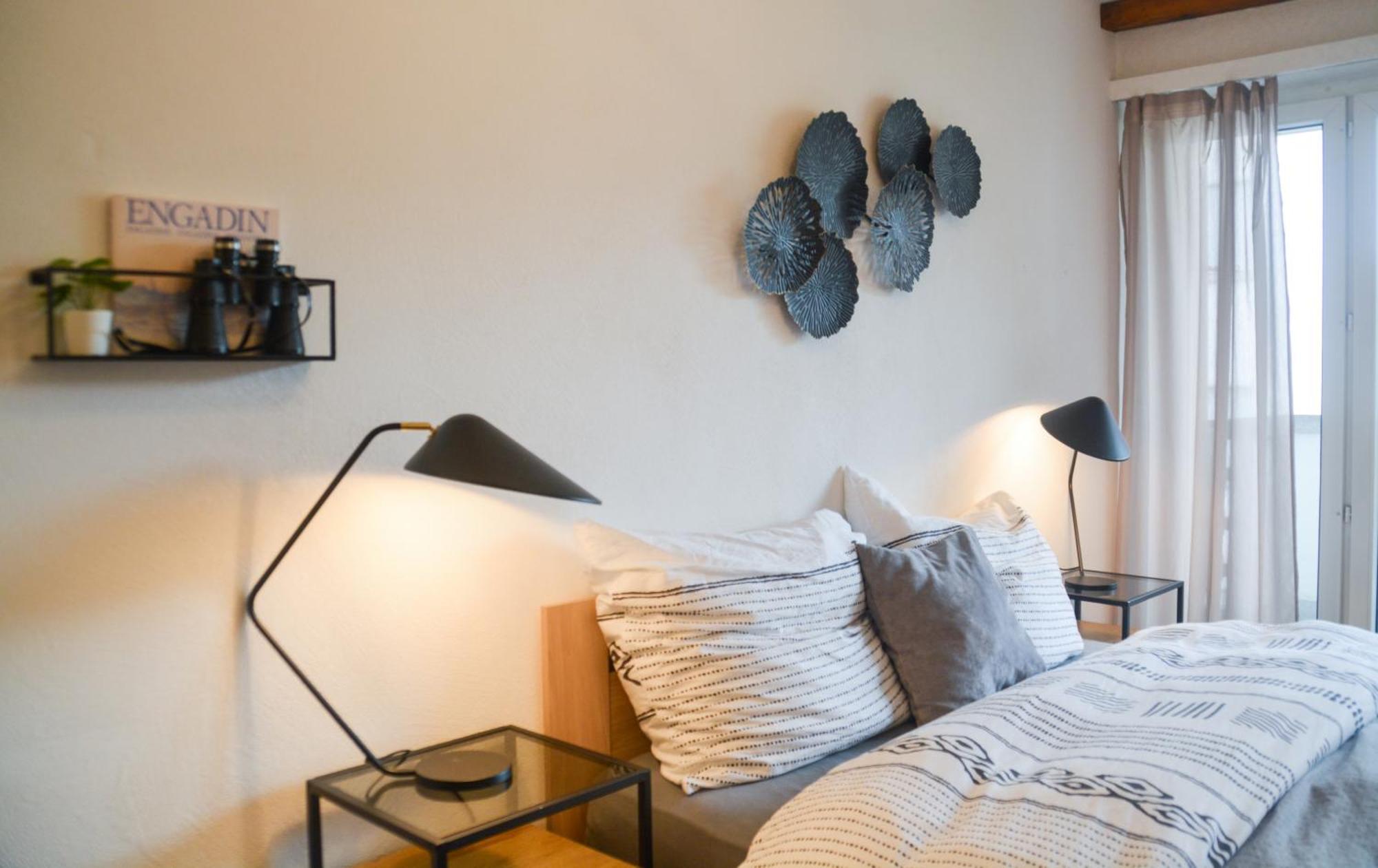Apartamento Swissme - Modernes Am Sportplatz Mit Balkon & Parkplatz São Moritz
